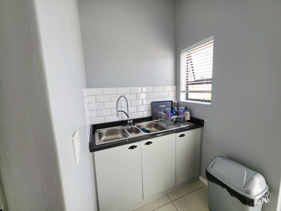 3 Bedroom Property for Sale in Uitsig Western Cape